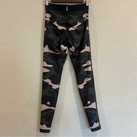 Ultracor Camo Collegiate Leggings - Picture 4 of 6